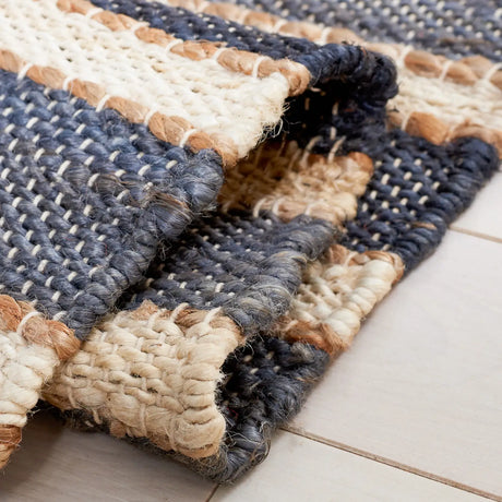 Safavieh Striped Kilim 4'-0" x 6'-0" Rug in Charcoal / Ivory