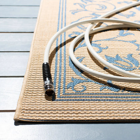 Safavieh Courtyard 4'-0" x 5'-7" Rug in Natural / Blue