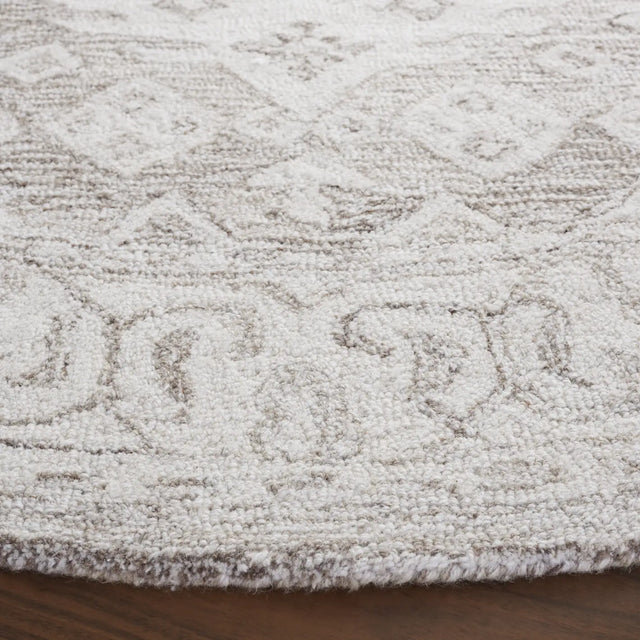 Safavieh Ebony 6'-0" x 6'-0" Rug in Beige / Ivory