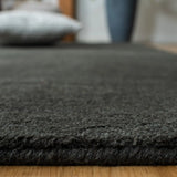 Safavieh Himalaya 4'-0" x 6'-0" Rug in Charcoal