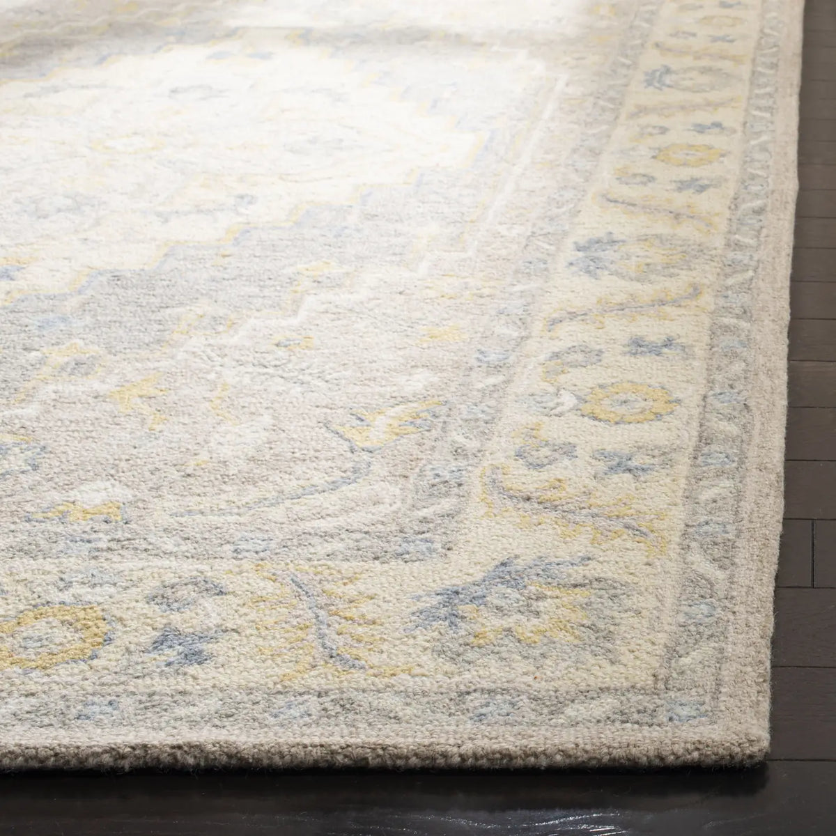 Safavieh Micro-Loop 5'-0" x 8'-0" Rug in Beige / Grey