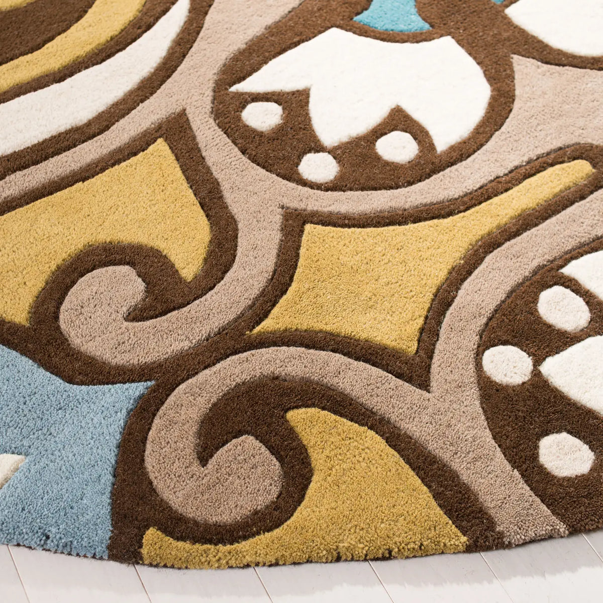 Safavieh Wyndham 7'-0" x 7'-0" Rug in Blue / Multi