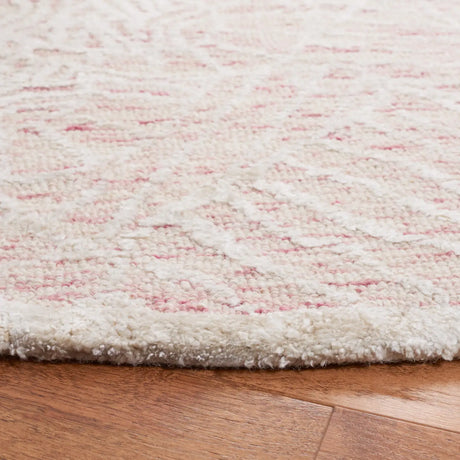 Safavieh Precious 6'-0" x 6'-0" Rug in Pink / Ivory