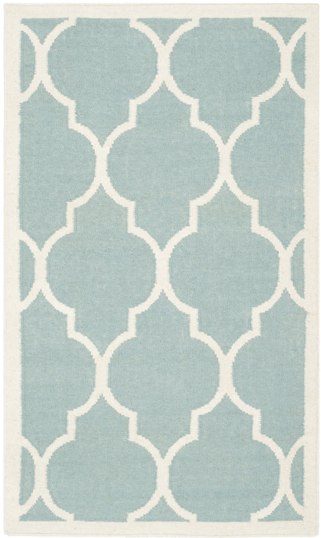 Safavieh Dhurries 3'-0" x 5'-0" Rug in Light Blue / Ivory