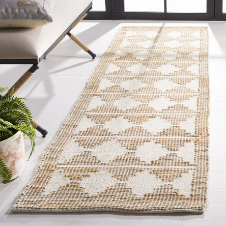 Safavieh Natural Fiber 2'-3" x 8'-0" Rug in Ivory / Natural