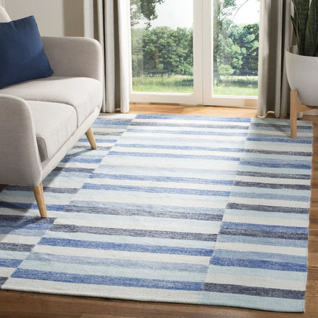 Safavieh Striped Kilim 5'-0" x 8'-0" Rug in Blue