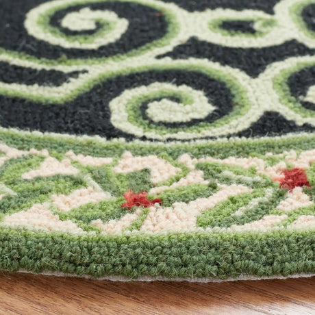 Safavieh Chelsea 4'-0" x 4'-0" Rug in Green / Beige