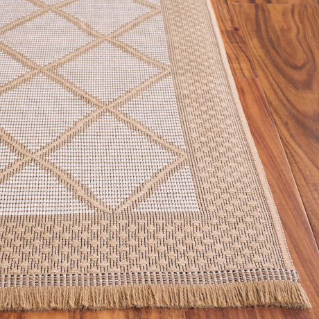 Safavieh Aspect 5'-3" x 7'-6" Rug in Ivory / Natural