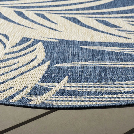 Safavieh Beach House 6'-7" x 6'-7" Rug in Blue / Ivory