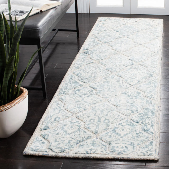 Safavieh Restoration Vintage 2'-3" x 8'-0" Rug in Blue / Ivory