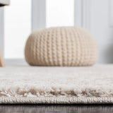 Safavieh Century 300 4'-5" x 6'-5" Rug in Ivory / Beige
