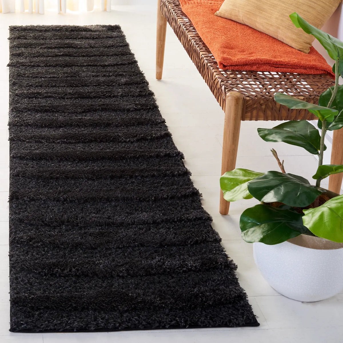 Safavieh Hi-Lo Shag 2'-2" x 8'-0" Rug in Charcoal