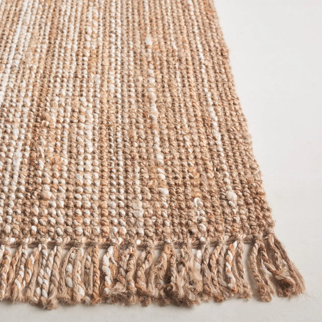 Safavieh Natural Fiber 4'-0" x 6'-0" Rug in Ivory / Natural