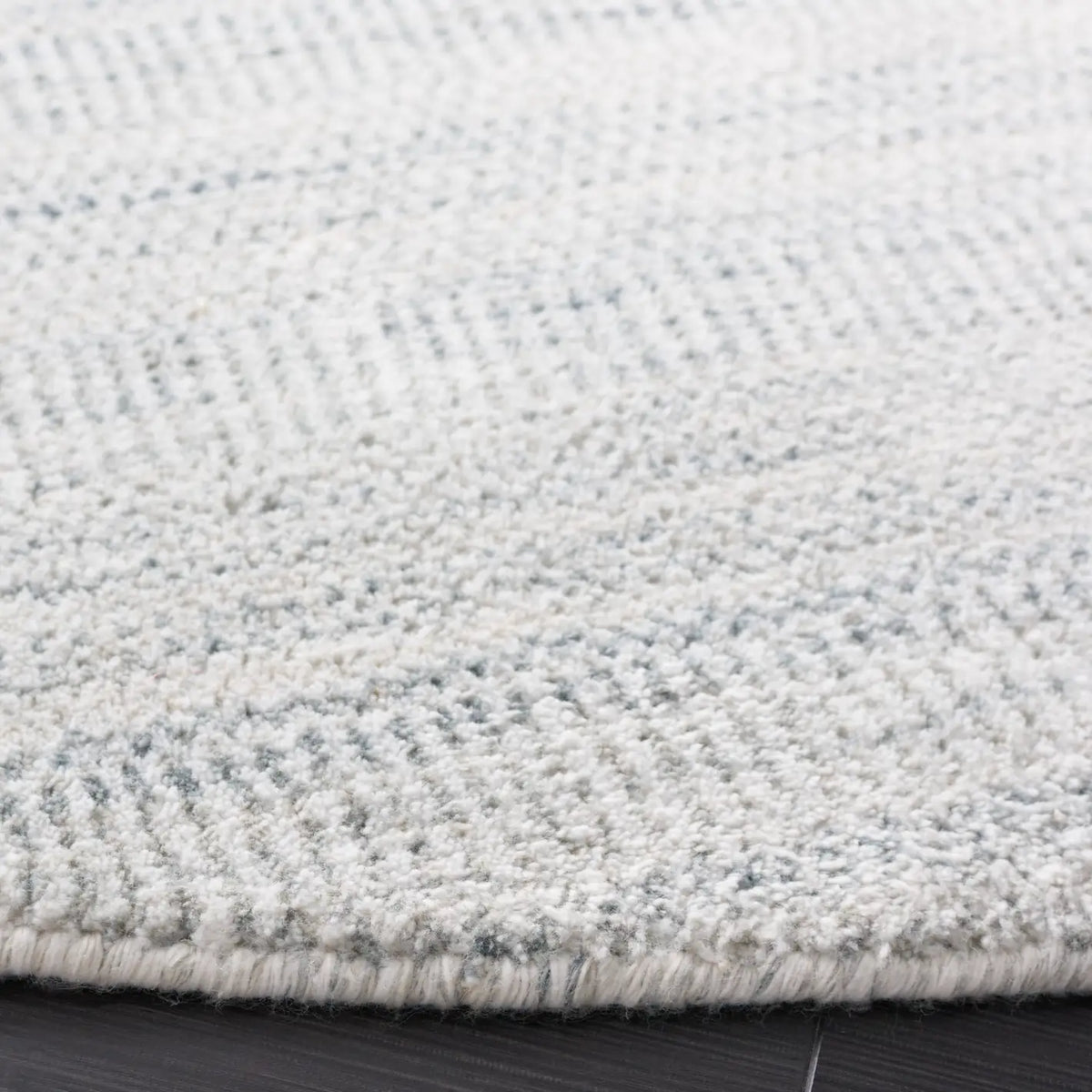 Safavieh Mirage 6'-0" x 6'-0" Rug in Light Grey / Ivory
