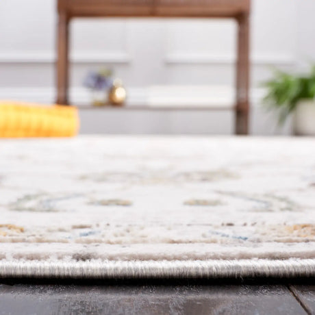Safavieh Bel Air 4'-5" x 6'-5" Rug in Beige / Grey