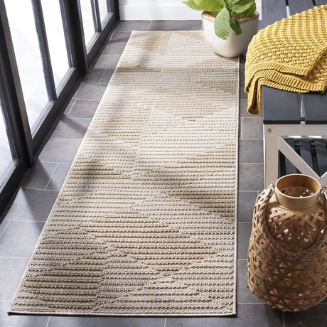 Safavieh Global 2'-2" x 8'-0" Rug in Beige / Ivory