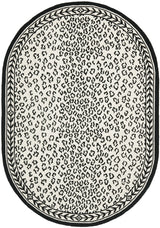 Safavieh Chelsea 4'-6" x 6'-6" Rug in Ivory / Black