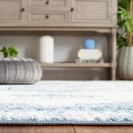 Safavieh Layla 4'-5" x 6'-5" Rug in Ivory Grey / Blue