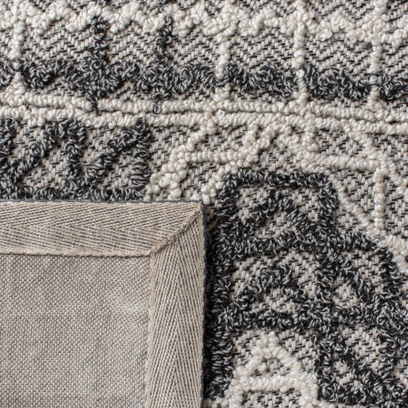 Safavieh Trace 4'-0" x 6'-0" Rug in Grey / Charcoal