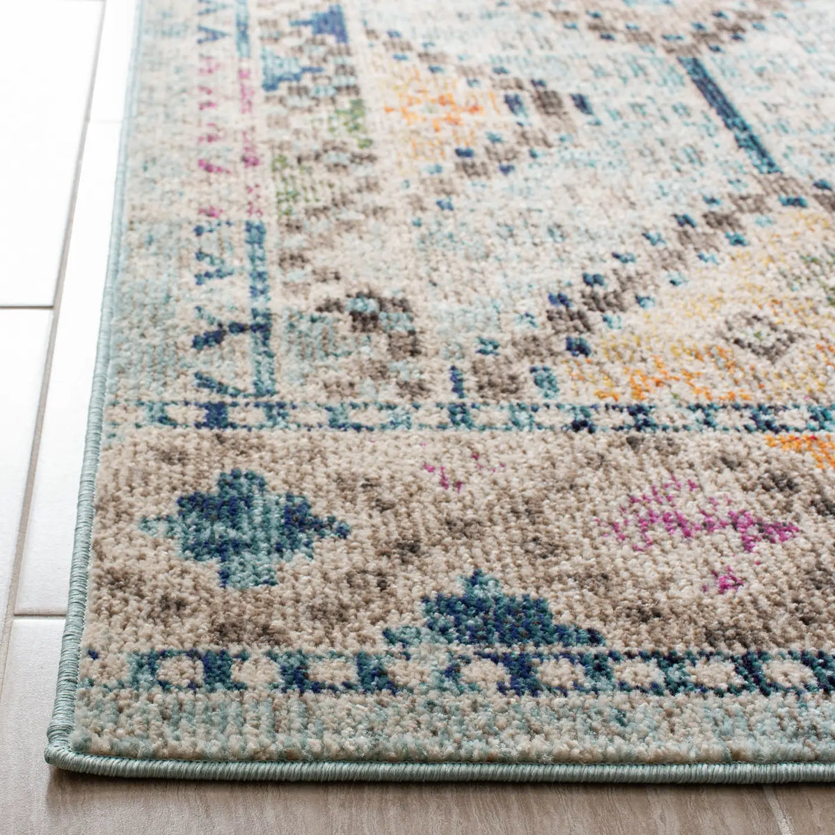 Safavieh Madison 4'-0" x 6'-0" Rug in Blue / Yellow