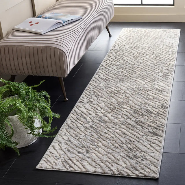 Safavieh Pearl 2'-2" x 8'-0" Rug in Grey / Taupe