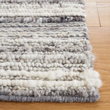 Safavieh Casablanca 4'-0" x 6'-0" Rug in Grey / Ivory