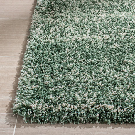 Safavieh Hudson Shag 4'-0" x 6'-0" Rug in Green / Ivory