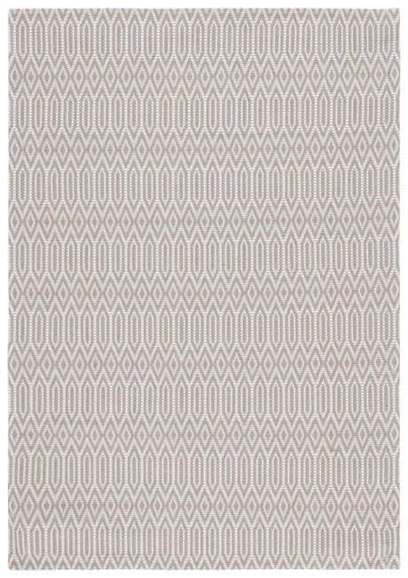 Safavieh Martha Stewart 5'-0" x 7'-0" Rug in Taupe / Cream
