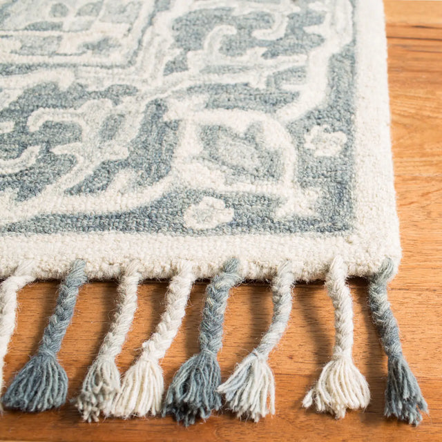 Safavieh Aspen 4'-0" x 6'-0" Rug in Grey / Light Grey