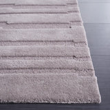 Safavieh Chatham 4'-0" x 6'-0" Rug in Grey