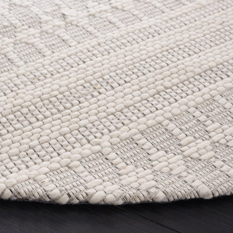 Safavieh Marbella 6'-0" x 6'-0" Rug in Ivory / Beige