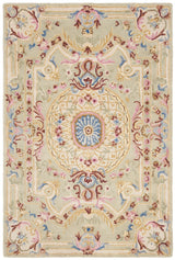 Safavieh Savonnerie 4'-0" x 6'-0" Rug in Sage / Blue