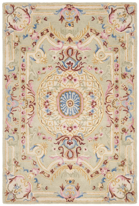 Safavieh Savonnerie 4'-0" x 6'-0" Rug in Sage / Blue