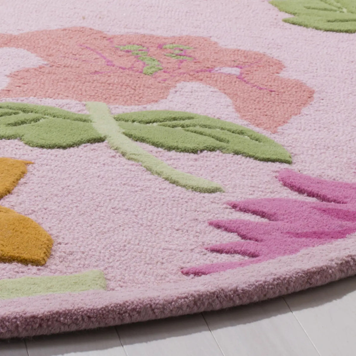 Safavieh Safavieh Kids 6'-0" x 6'-0" Rug in Pink / Pink