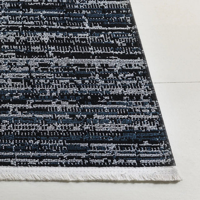 Safavieh Mila 4'-0" x 6'-0" Rug in Dark Blue / Black