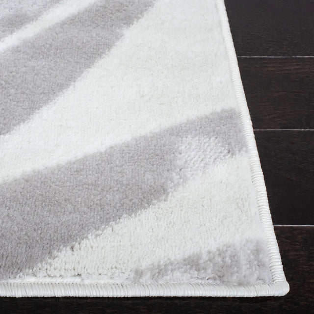 Safavieh Skyler 4'-0" x 6'-0" Rug in Ivory / Black