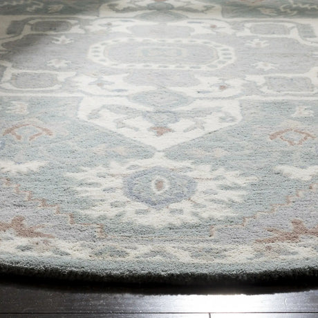 Safavieh Heritage 6'-0" x 6'-0" Rug in Blue / Ivory