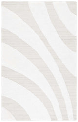 Safavieh Manhattan 4'-0" x 6'-0" Rug in Ivory / Beige