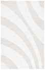 Safavieh Manhattan 4'-0" x 6'-0" Rug in Ivory / Beige