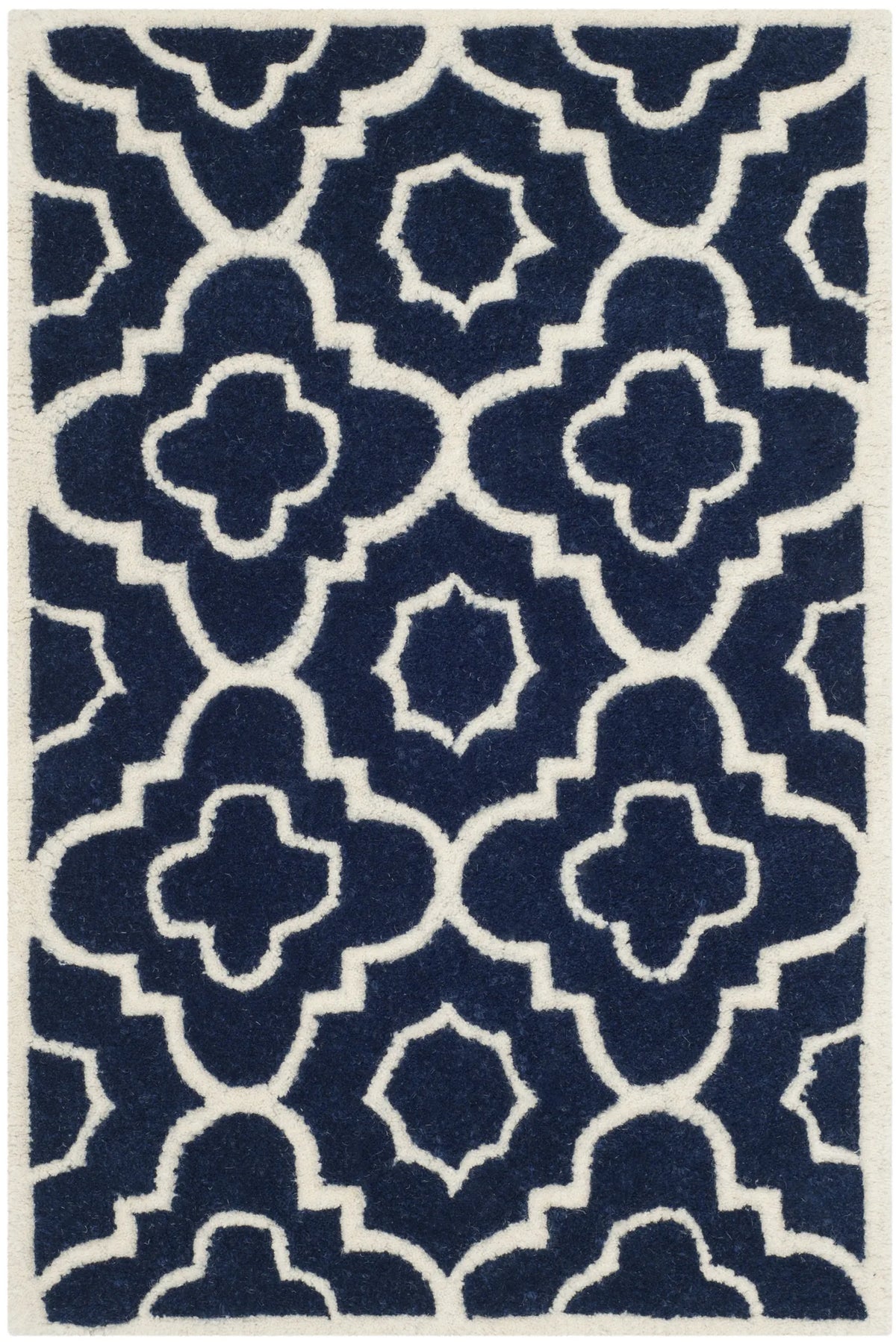 Safavieh Chatham 2'-0" x 3'-0" Rug in Dark Blue / Ivory