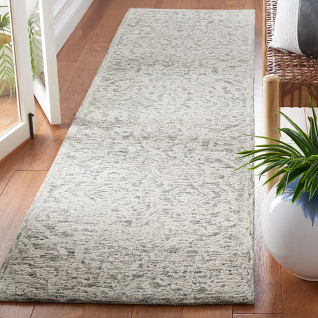 Safavieh Roslyn 2'-3" x 9'-0" Rug in Grey / Ivory