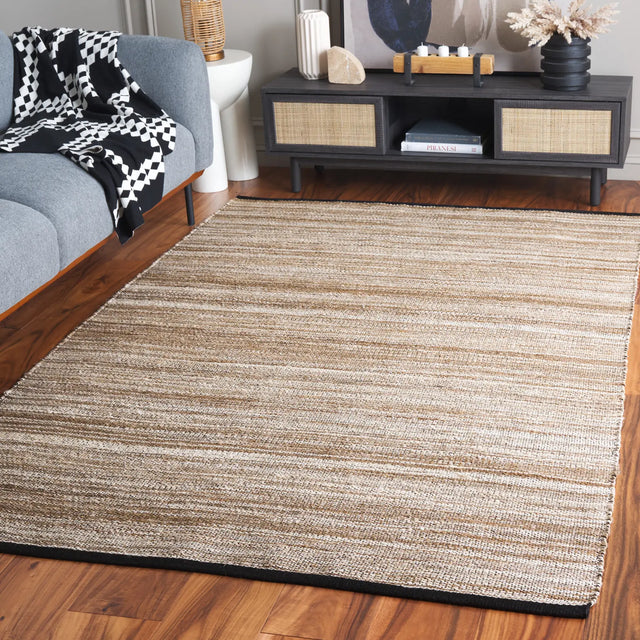 Safavieh Natural Fiber 4'-0" x 6'-0" Rug in Natural / Grey