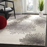 Safavieh Soho 5'-0" x 8'-0" Rug in Ivory / Silver