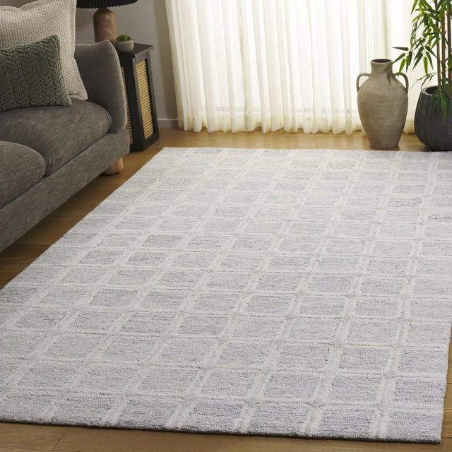 Safavieh Pine 4'-0" x 6'-0" Rug in Grey / Ivory