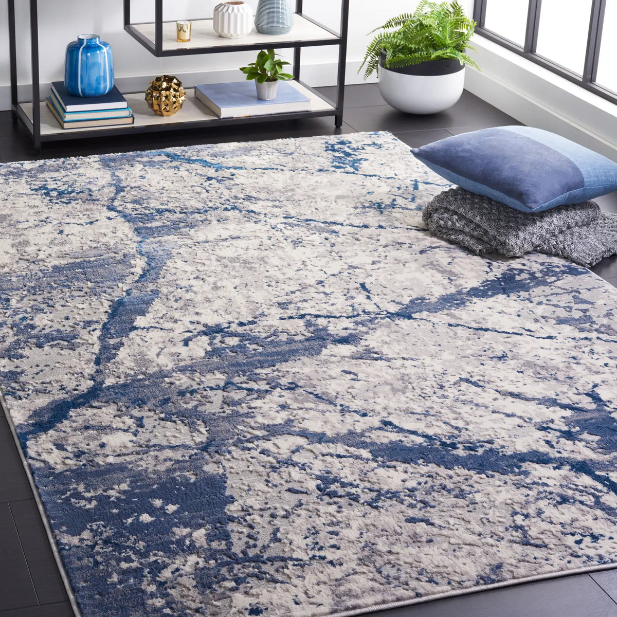 Safavieh Eternal 4'-0" x 6'-0" Rug in Grey / Blue