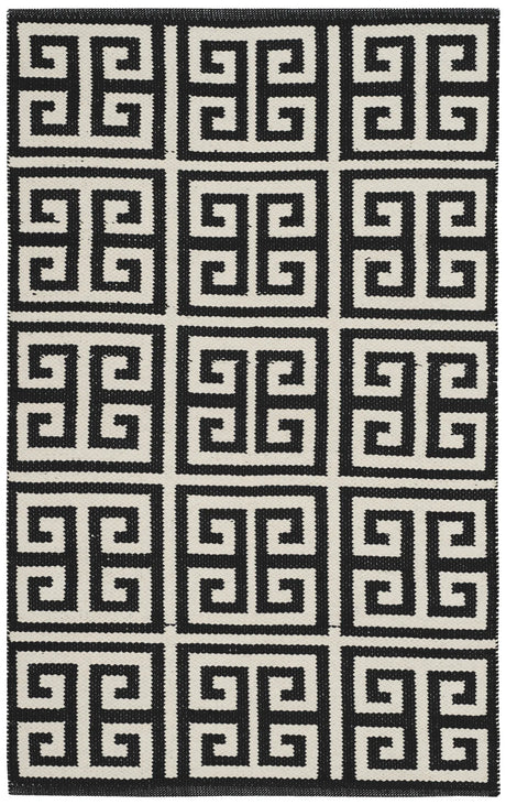 Safavieh Montauk 2'-0" x 3'-0" Rug in Black / Ivory