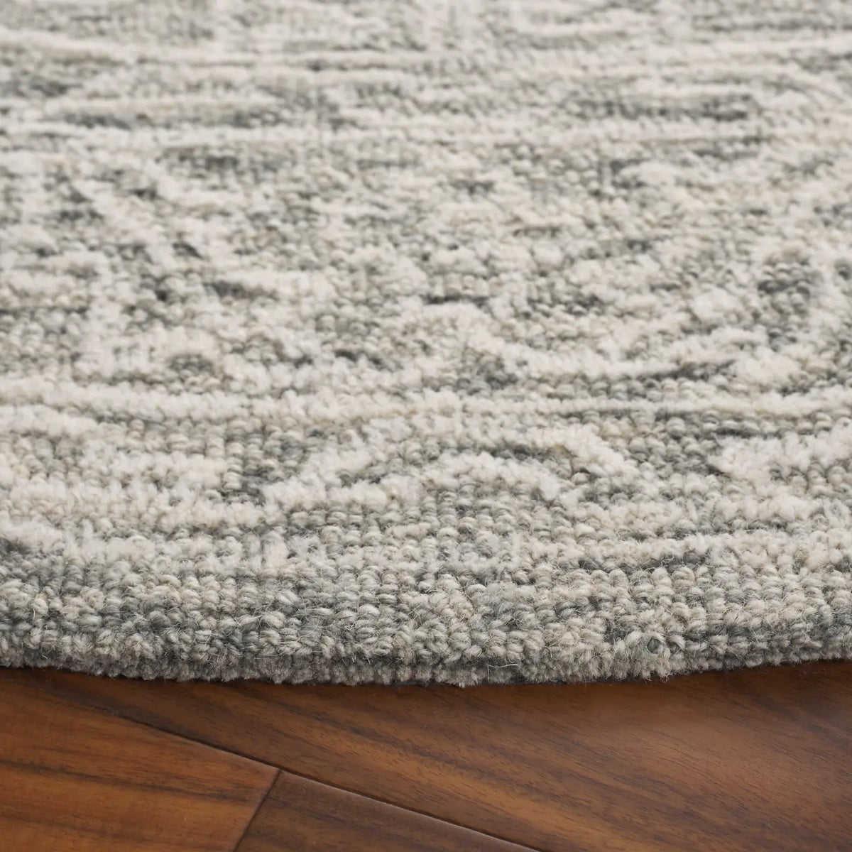 Safavieh Ebony 6'-0" x 6'-0" Rug in Ivory / Grey