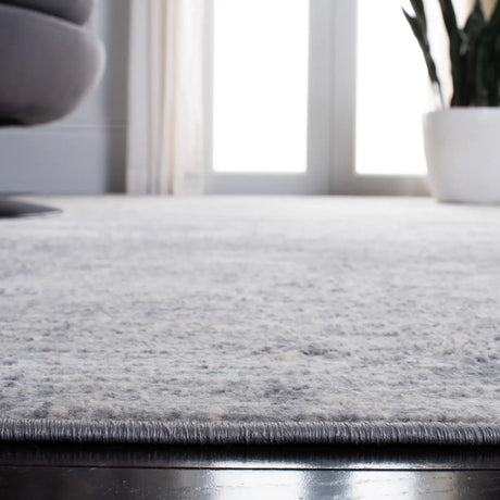 Safavieh Brentwood 4'-0" x 6'-0" Rug in Grey / Ivory