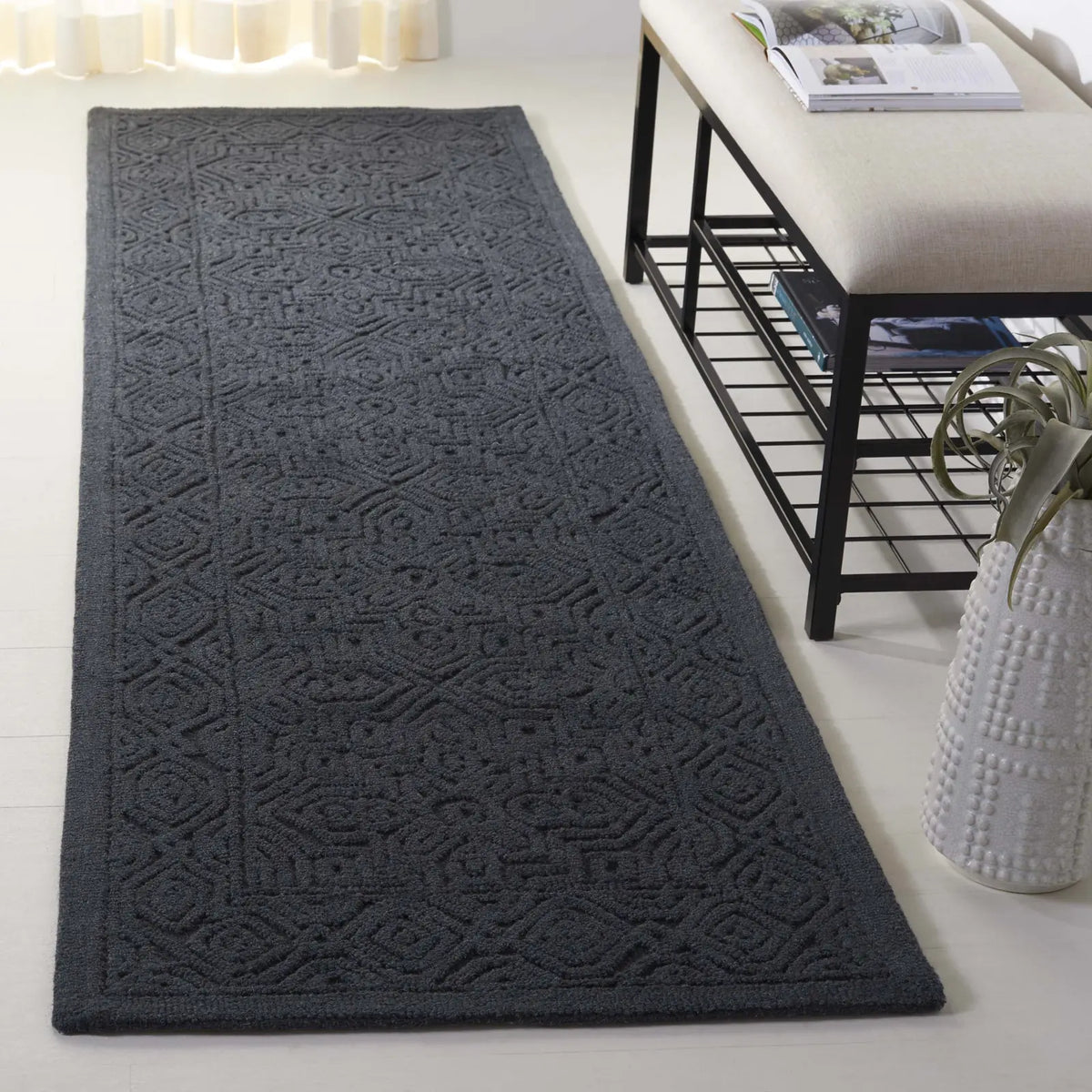 Safavieh Textural 2'-3" x 8'-0" Rug in Charcoal