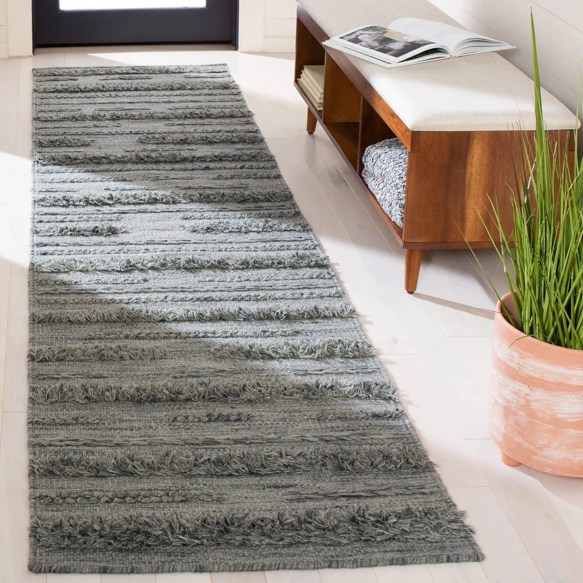 Safavieh Vermont 2'-3" x 9'-0" Rug in Grey / Ivory